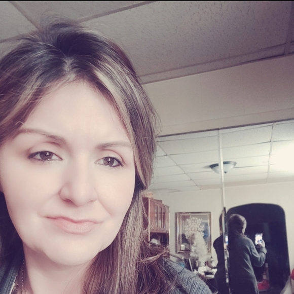 Meet your Posher, Miss - Picture 2 of 2